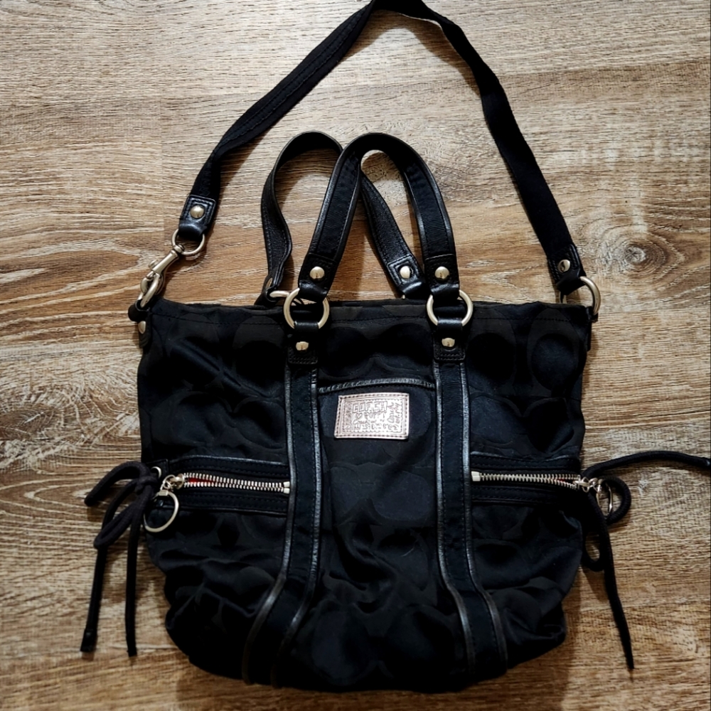 Black coach poppy purse